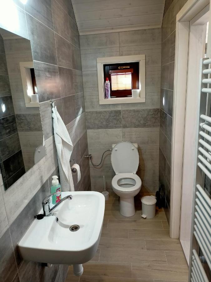 Apartment Tomas Jendral Spissky Stvrtok ภายนอก รูปภาพ